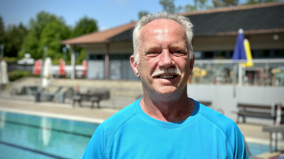 Seit 25 Jahren arbeitet Kai Reimers nun schon als Schwimmmeister. Foto: Zinn