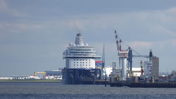"Mein Schiff 3" kollidiert in Bremerhaven: Rückblick auf dramatische Zeit in Cuxhaven