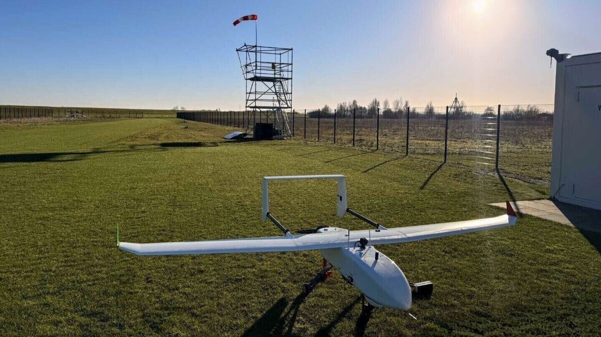 Drohnen dürfen auf dem Offshore Drone Campus Cuxhaven (ODCC) bestaunt werden.