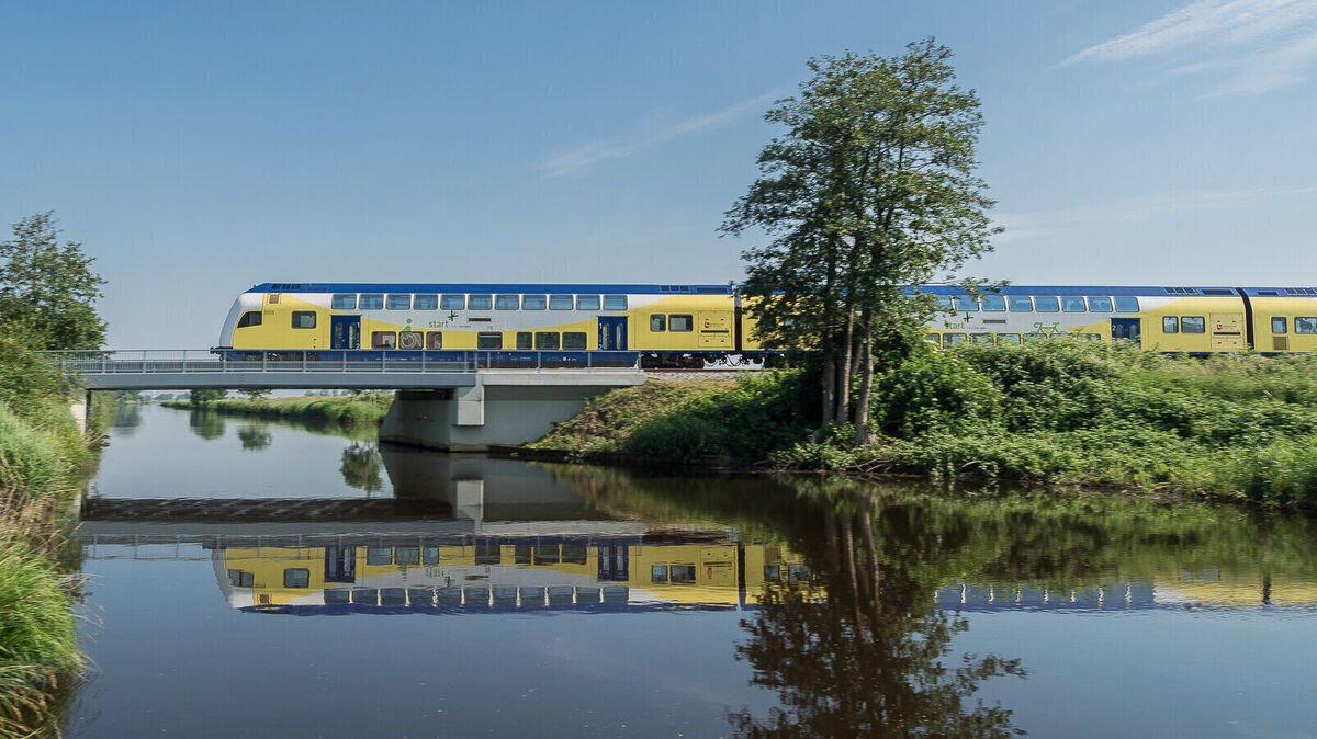 Pendler zwischen Stade und Cuxhaven müssen sich auf weitere Zugausfälle und Ersatzverkehre einstellen. Foto: Reich/Start Unterelbe
