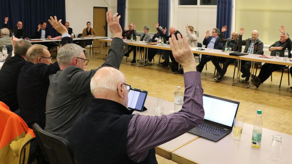 Politische Entscheidungen treffen im Rat der Samtgemeinde Land Hadeln aktuell derzeit vor allem Männer: 30 männlichen Mitgliedern stehen nur sieben Frauen gegenüber. Der Frauenanteil beträgt damit 18,9 Prozent. Für die nächste Wahlperiode wird eine stärkere weibliche Beteiligung angestrebt. Foto: Mangels