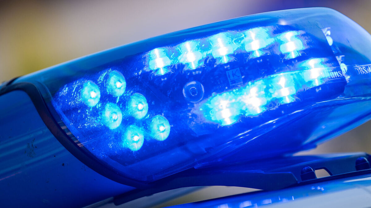 Zwei Fahrzeuge waren in einen Unfall in Dorum verwickelt. Es gab einen hohen Sachschaden. Symbolfoto: dpa