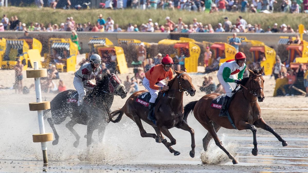Die Tradition des Duhner Wattrennens reicht zurück bis ins Jahr 1902. Ob es 2020 überhaupt stattfinden kann, steht noch in den Sternen. Der Veranstalter wartet mit der Entscheidung noch ab. Archivfoto: Adelmann