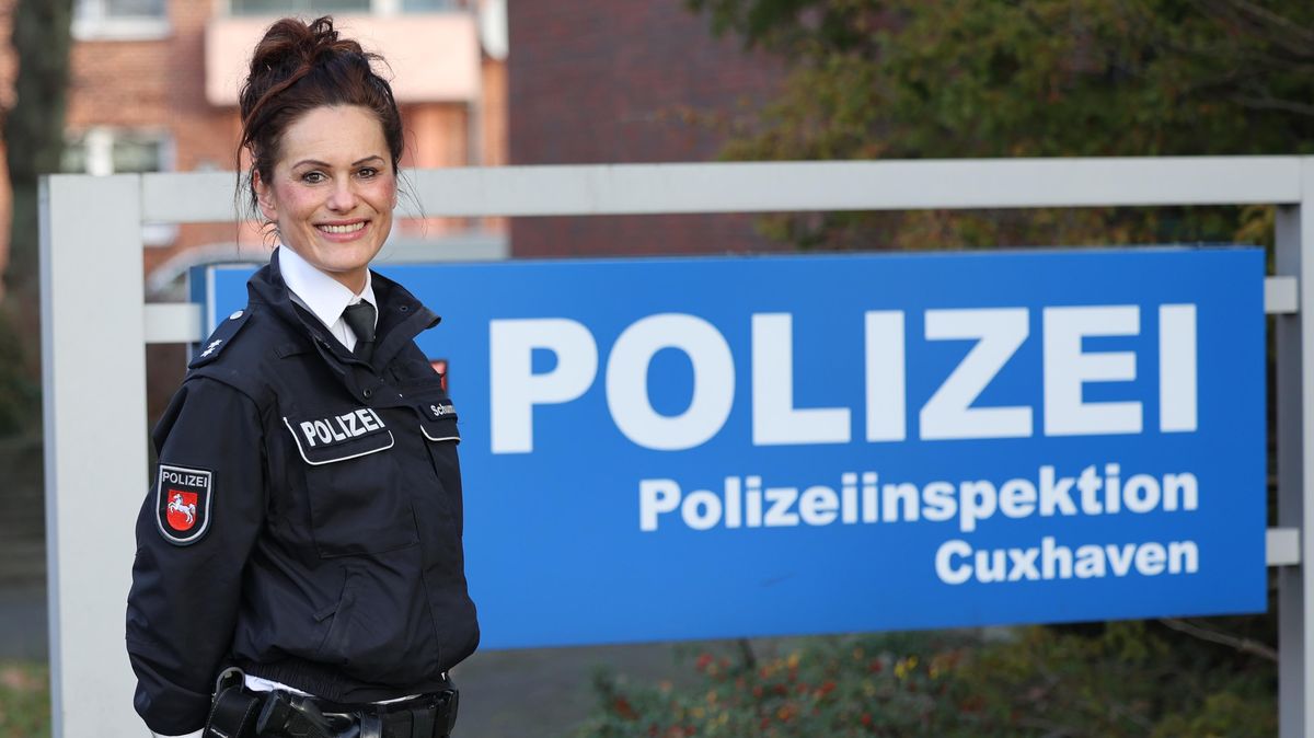 Die Facebook-Seite von Polizeioberkomissarin (POKin) Britta Schumann vom Präventionsteam bei der Polizeiinspektion Cuxhaven hat innerhalb weniger Tage schon über 400 "Gefällt mir"-Angaben erhalten. Foto: Lütt
