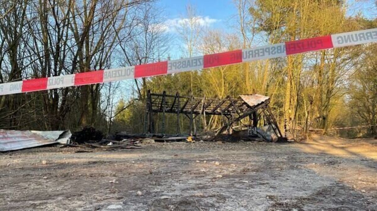 Der Bauwagen des Waldkindergartens wurde durch das verheerende Feuer vollständig zerstört. Foto: Lütt