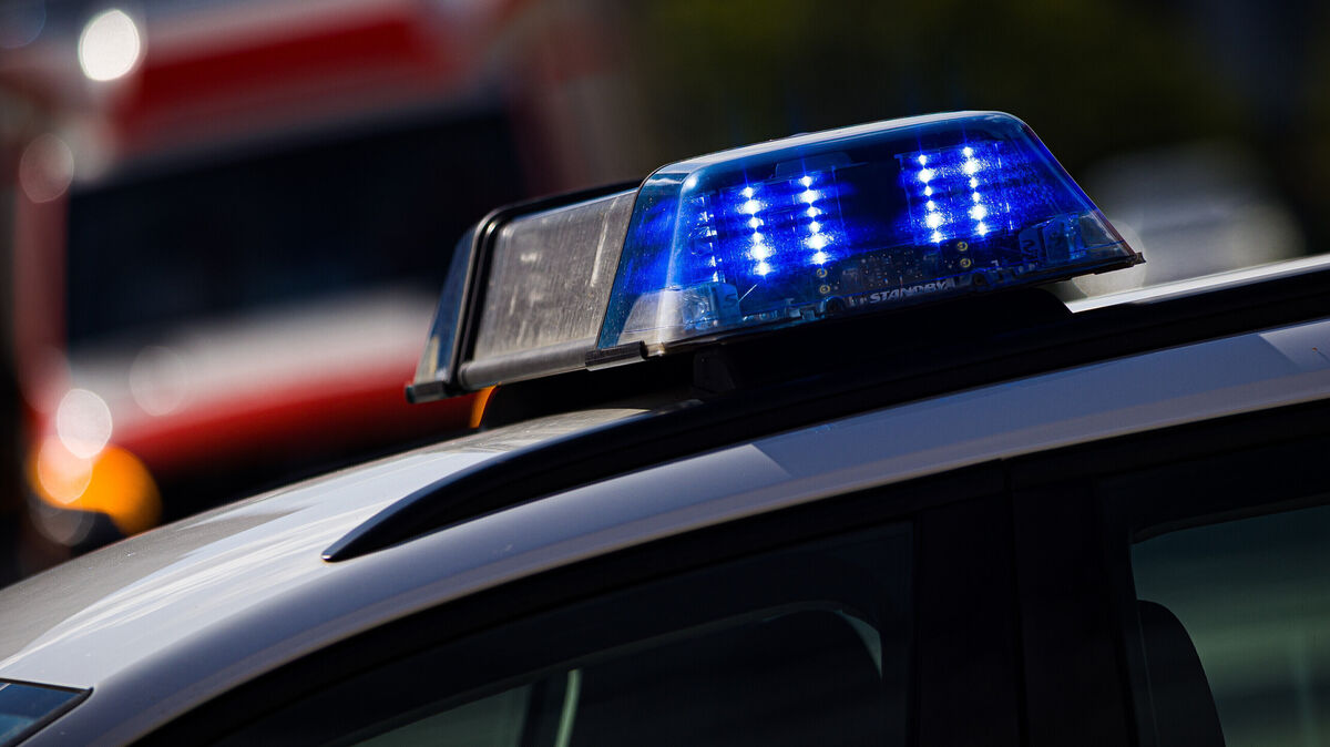 In Dorum ist ein zehnjähriges Kind bei einem Verkehrsunfall leicht verletzt worden, wie die Polizei Cuxhaven berichtet. Foto: Moritz Frankenberg/dpa