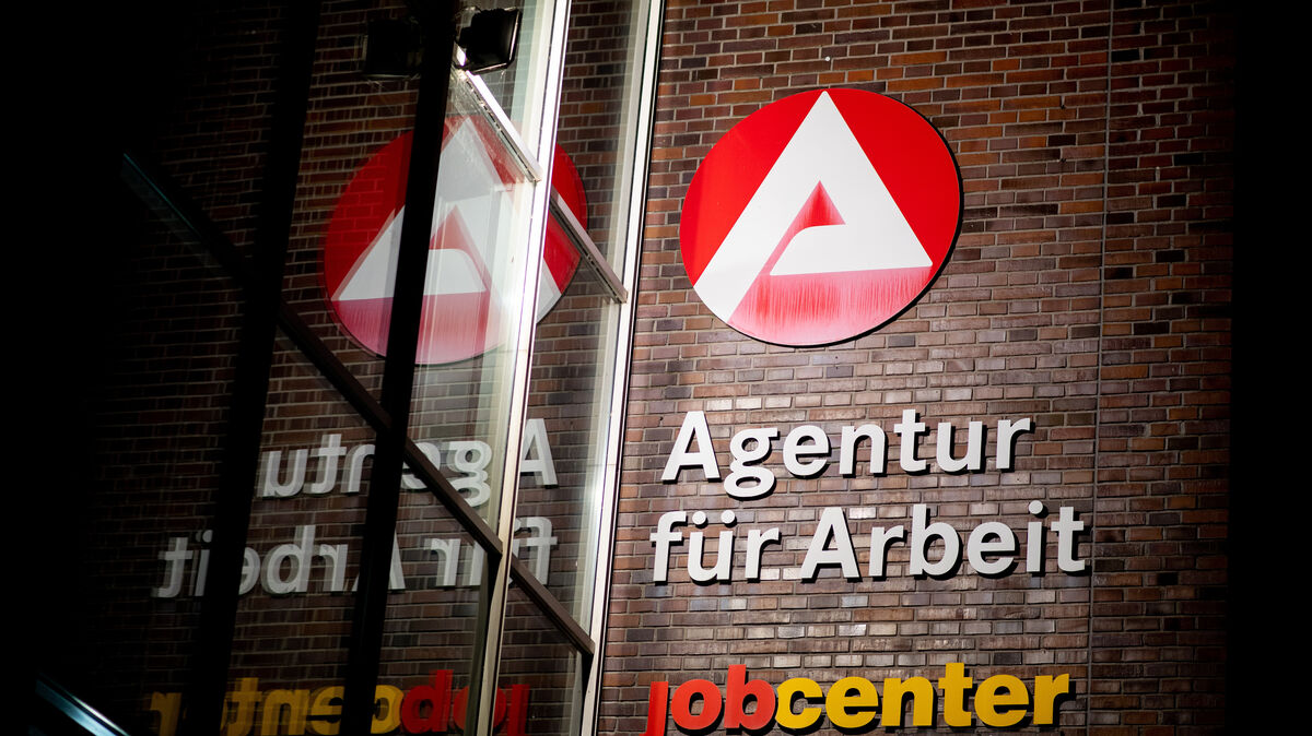 Die Pläne der Bundesregierung, die Arbeitsmarktförderung für Menschen unter 25 Jahren umzustellen, sorgte im Jugendhilfeausschuss des Landkreises für Unverständnis. Foto: Dittrich/ dpa