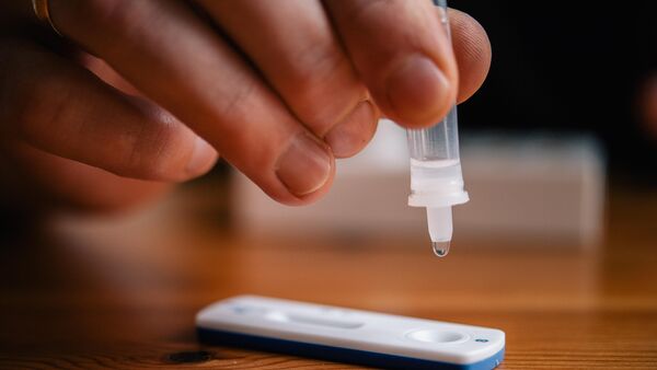 Knapp 1000 Neuinfektionen im Kreis Cuxhaven - Mann verstirbt mit Covid-19-Infektion