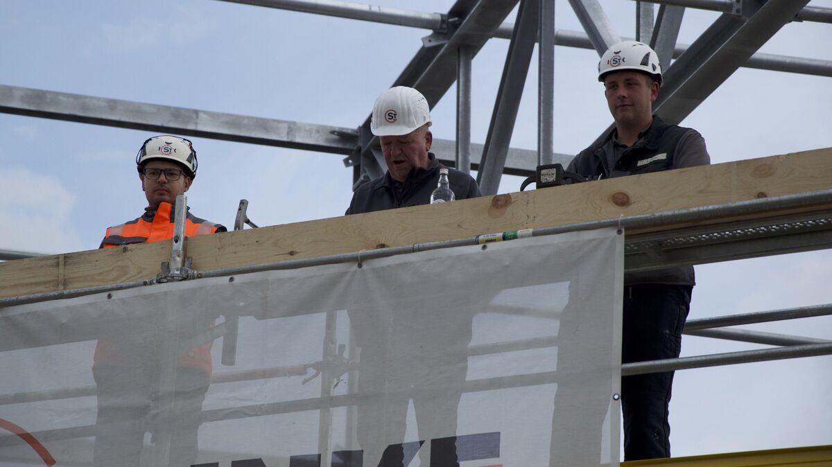 Richtfest der Biovergärungsanlage in Pennigbüttel: Ein bedeutender Meilenstein auf dem Weg zu nachhaltiger Abfallverwertung und Energieerzeugung. Foto: Julia Flathmann
