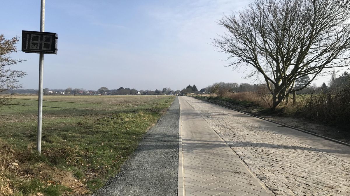 Der Karl-Waller-Weg ist wieder befahrbar und jetzt Fahrradstraße. Foto: Reese-Winne