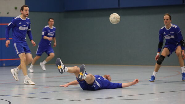 Nationalspieler zaubern in Lamstedt: Die große Überraschung bleibt aus