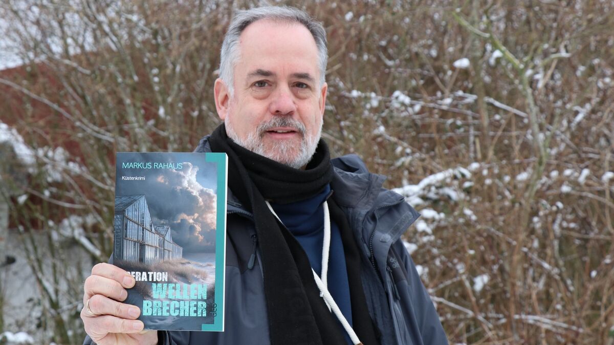 Markus Rahaus, Virologe und Autor aus Nordleda, hat seinen achten Krimi fertiggestellt: „Operation Wellenbrecher“. Foto: Mangels