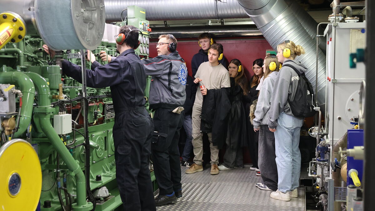 Optimismus an der Seefahrtschule. Schülerzahlen steigen und Baumaßnahmen zur Modernisierung der Schule werden durchgeführt. Foto: Larschow