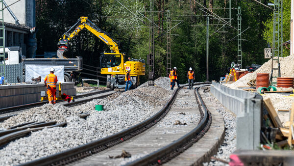 Bahnstrecke Bremen-Bremerhaven wird saniert: Folgen für den Kreis Cuxhaven noch offen