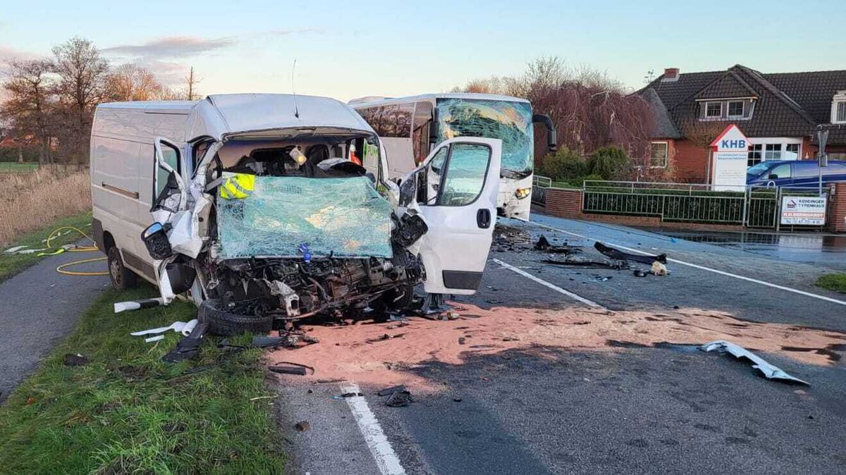 Ein Transporter-Fahrer starb bei einem Unfall im Kreis Stade. Foto Polizei