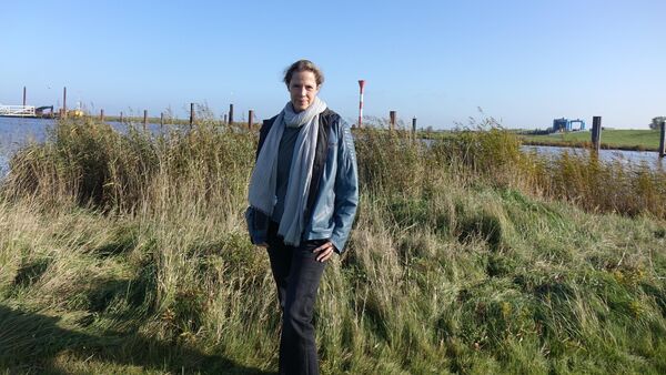 Drehbücher, Doppelkopf und Ruhe - Sonja Schönemann lebt und schreibt in Otterndorf