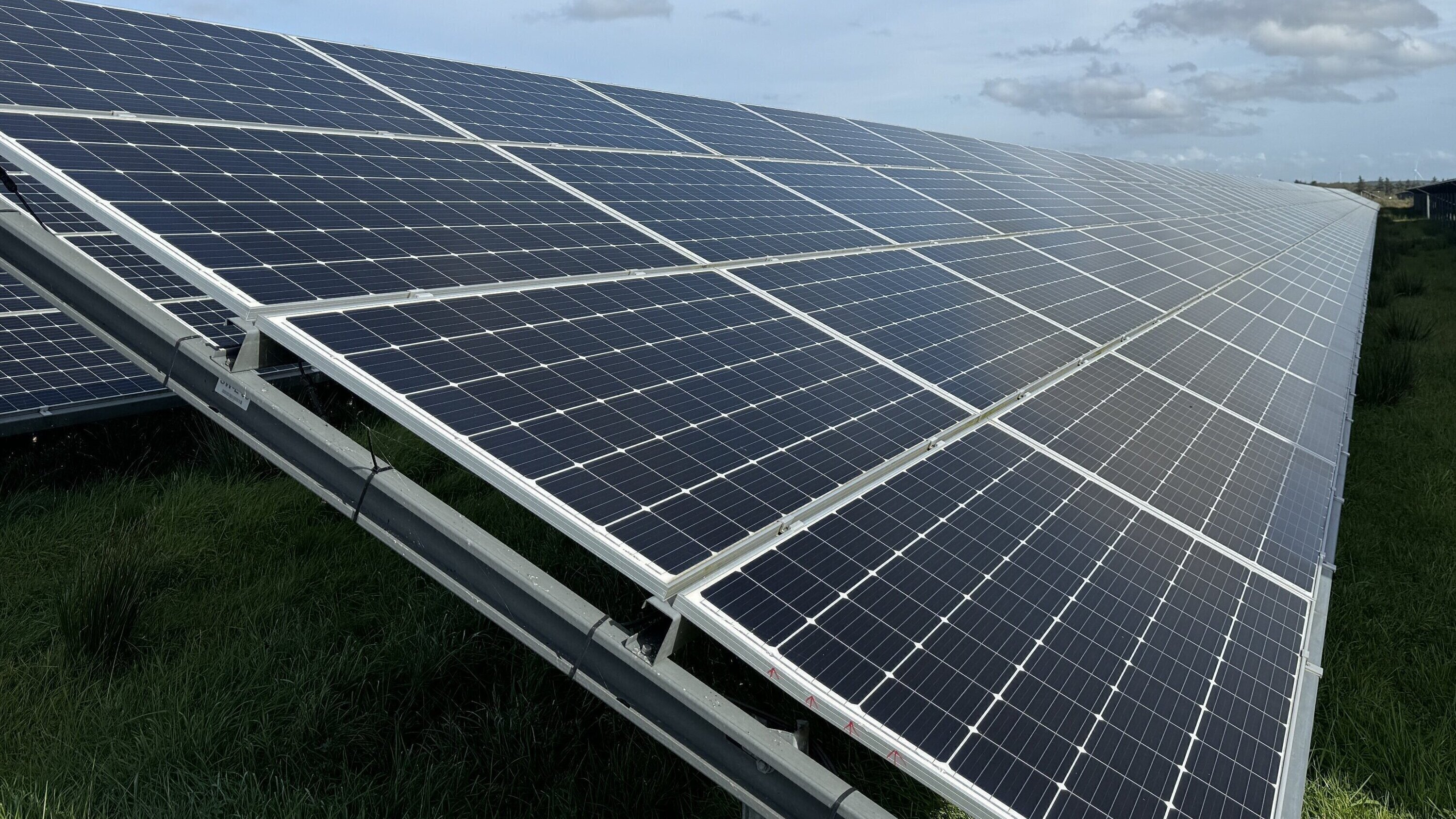 „Das Unternehmen Energie Kontor aus Bremen ist von der Planung über den Bau bis hin zur Betriebsführung von Wind- und Solarparks im In- und Ausland tätig. Auch in Bülkau sieht das Unternehmen Potenzial. Foto: dpa/Dernbach