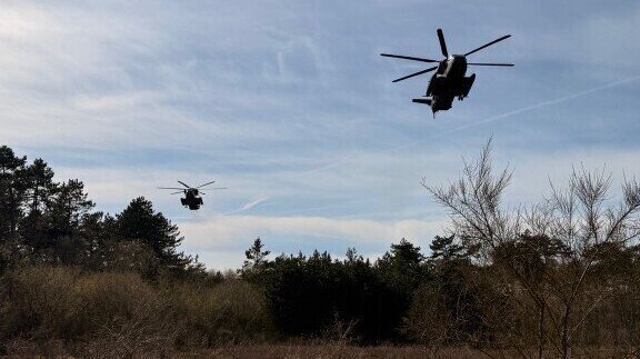 Nach Hubschrauberübung in Cuxhaven: Was für die Bundeswehr im Flugbetrieb gilt